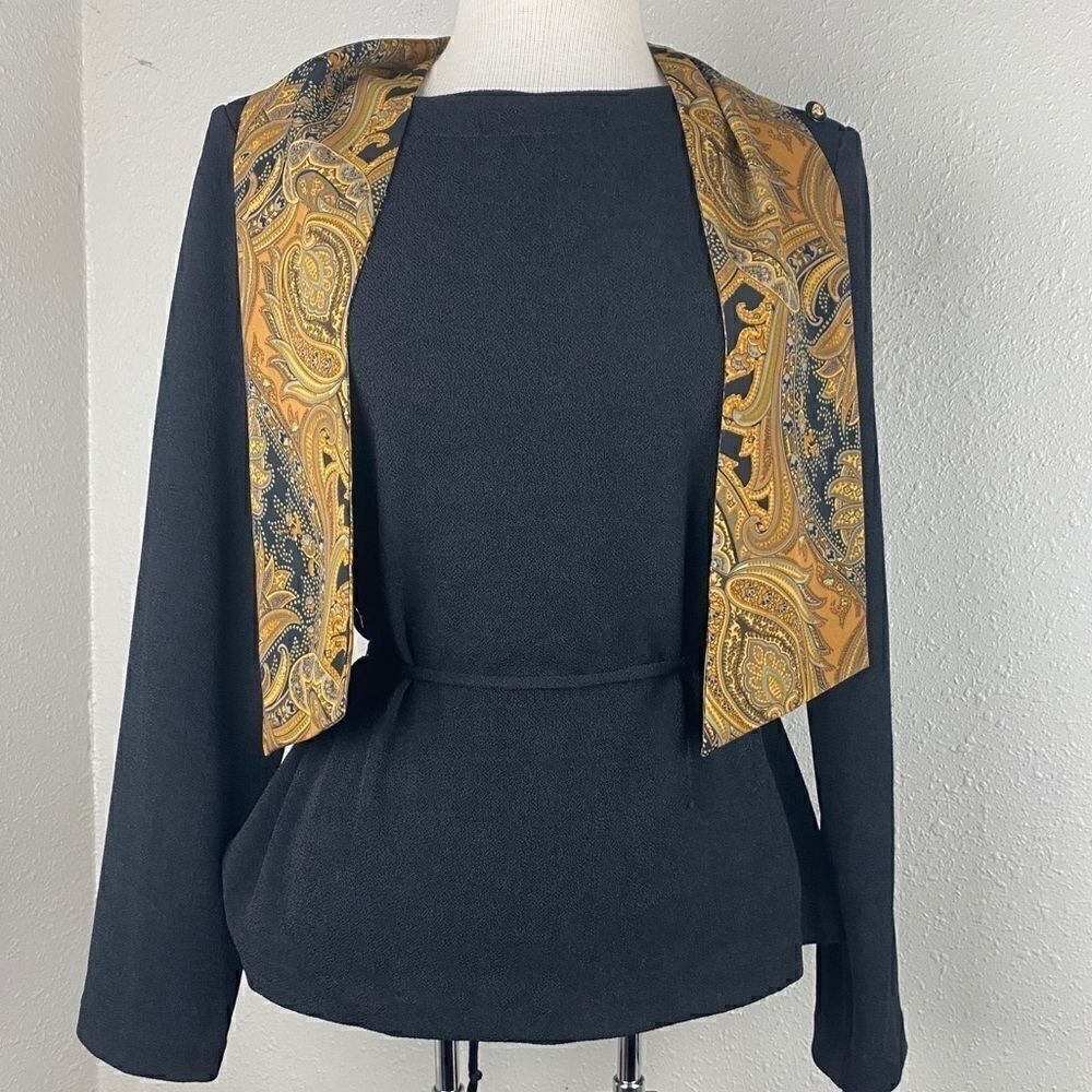 NWT Studio I Women’s Top Size 10
